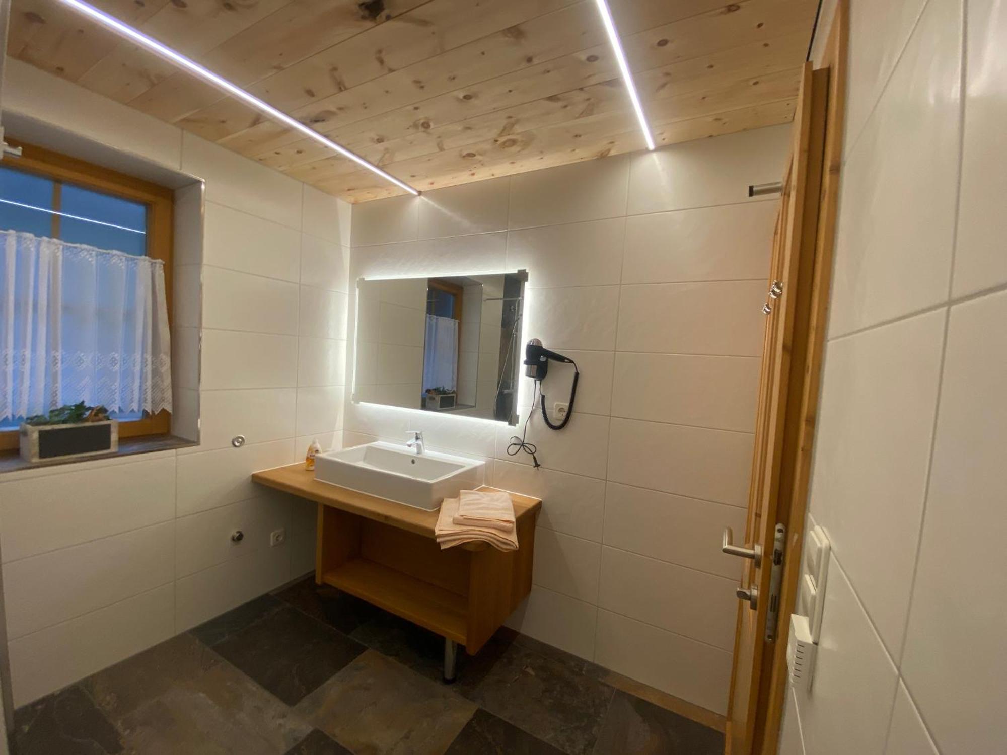 Landhaus Riesneralm Donnersbachwald Szoba fotó